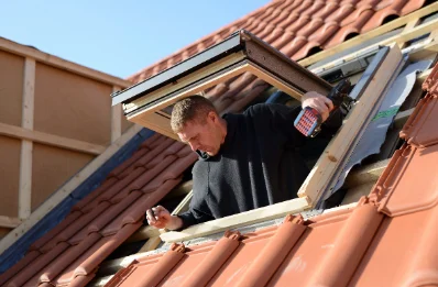 Pose de fenêtres de toit Velux à Cleppé